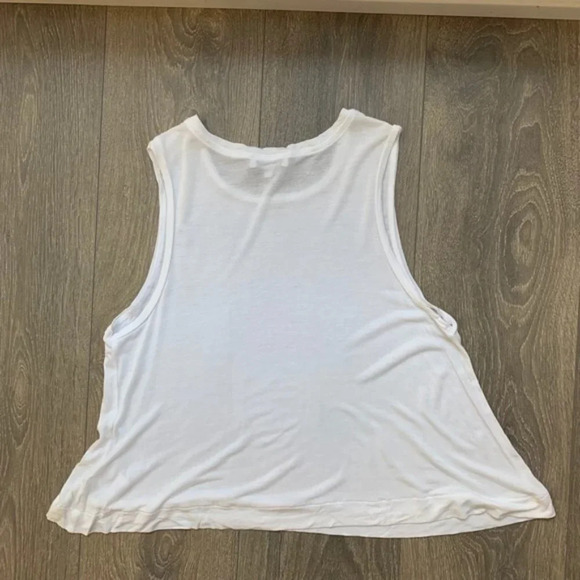 Aritzia Babaton Women's Tank Top Cropped Sleeveless Rayon White Flowy Size XS - Picture 9 of 9